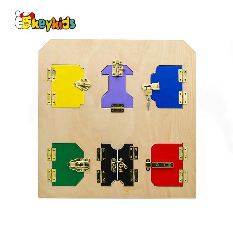 Custom travel busy board wooden latches board for children W12D166