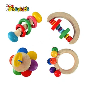 2020 Top sale classic wooden baby rattle set with customize W07F034