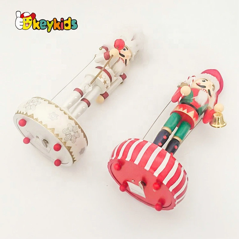 2019 High quality decor wooden white nutcracker soldier with bass W02A338