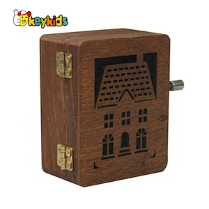 Customize mechanical wooden rotating music box for gifts W07B078
