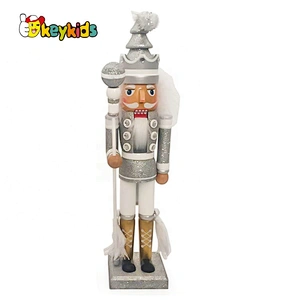 2019 Handcraft kids wooden nutcracker statue for wholesale W02A335