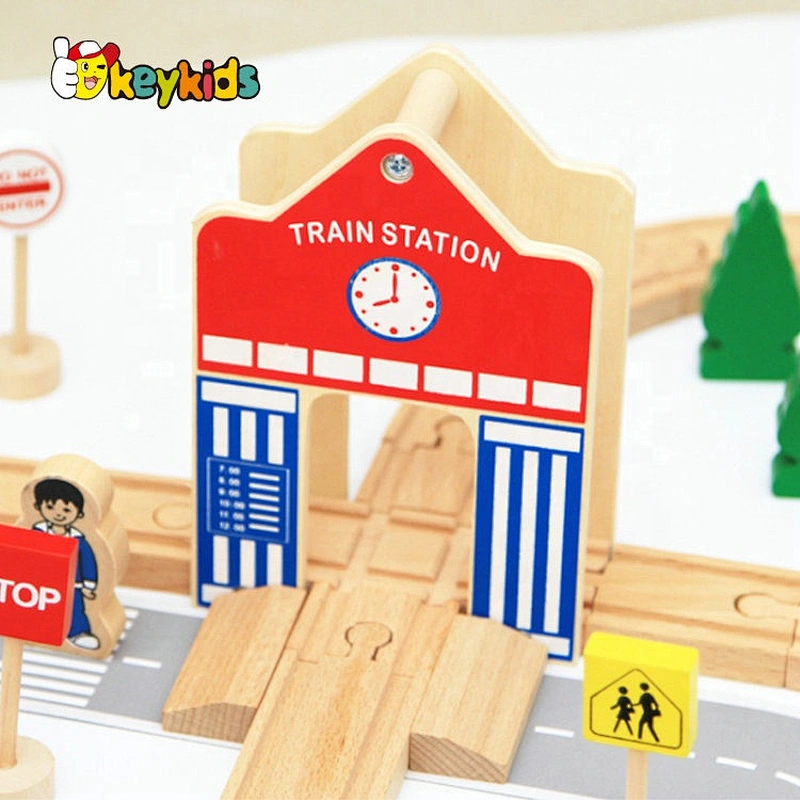 2020 New arrival 108pcs mini wooden train tracks for kids W04C192