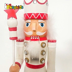 2019 New customize handcraft wooden nutcracker figurine for decor W02A334