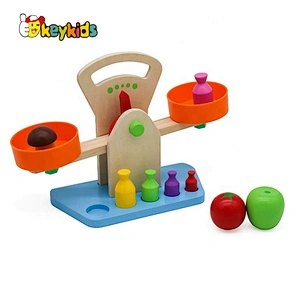 2020 New arrival kids wooden toy balance scale for preschool W11F088