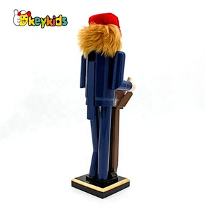 2020 New customize handcraft wooden nutcracker for wholesale W02A318