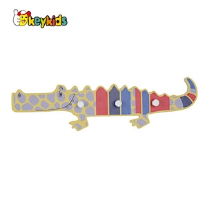 Customize cartoon wooden wall mounted clothes hanger for kids W09B107