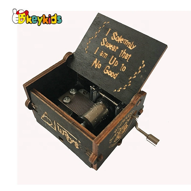 Customize vintage hand cranked kids wooden musical box toy for wholesale W07B077