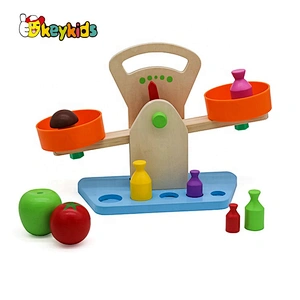 2020 New arrival kids wooden toy balance scale for preschool W11F088