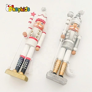 2019 New customize handcraft wooden nutcracker figurine for decor W02A334
