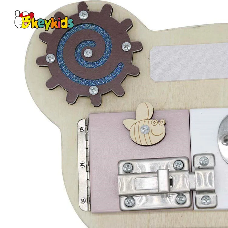 Handmade Montessori Busy Board Bear Wooden Baby Sensory Activity Boards with Keys Lock Latches For Travel Car Plane W12D369