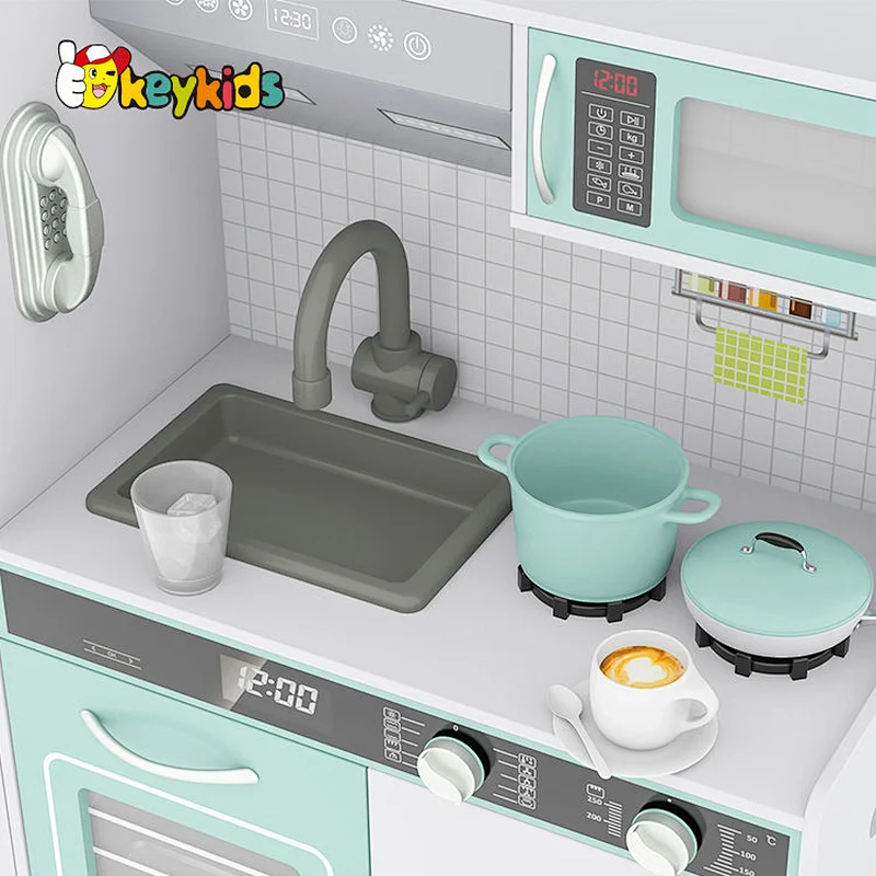 Hot Selling Custom Toddler Pretend Role Play Set Kids Wooden Kitchen Toys With Sounds Light W10C718