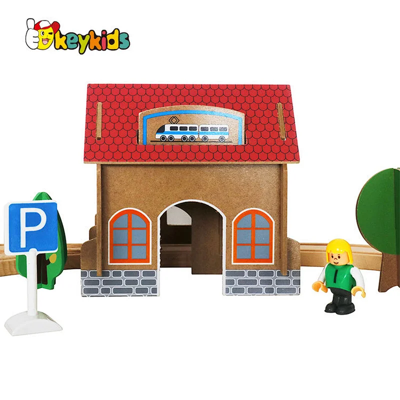 new design kids wooden electric toy train sets W04C048