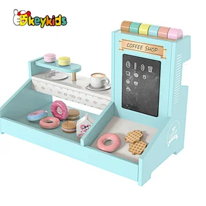Hot sale role play wooden coffee shop toy with coffee maker W10D462