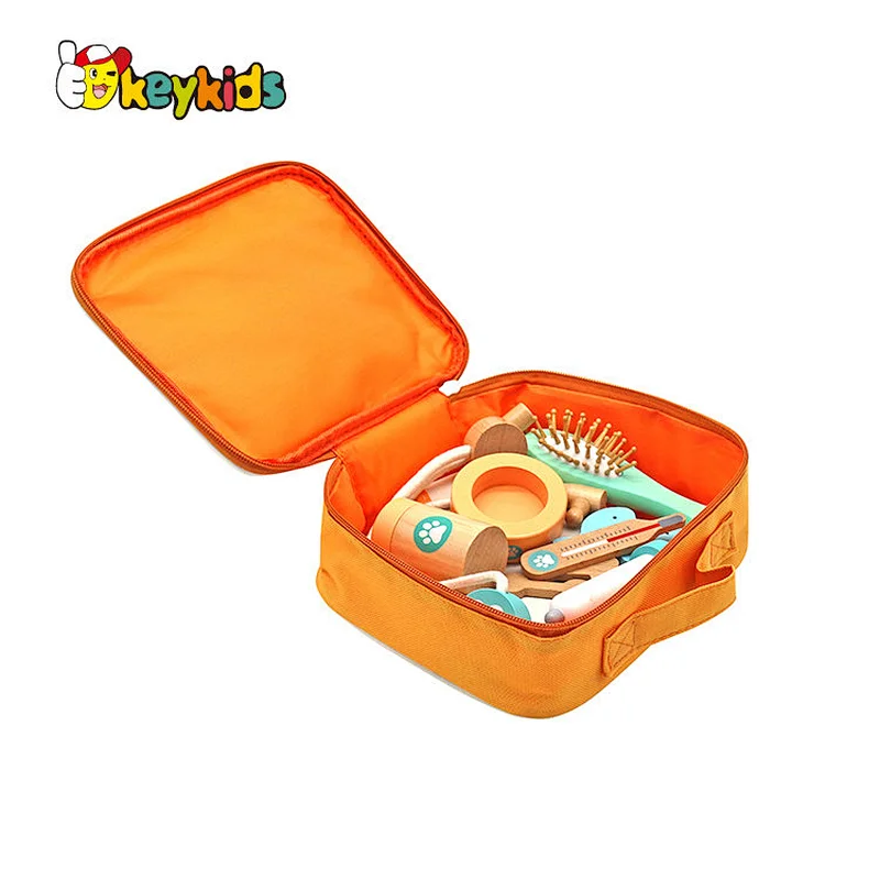 Fashion portable pretend play wooden toys pet care set for selling W10D424