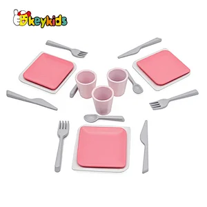 2022 Customize pretend paly wooden toy crockery set for kids W10B328