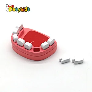 Wooden educational doctor medical pretend wooden dentist play set for kids W10D544