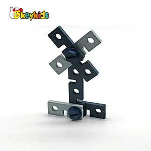 Customize educational assembly wooden toy screw nut set for kids W03C049