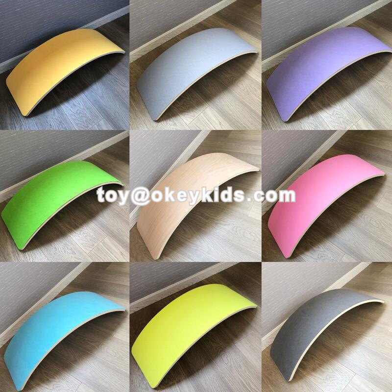Top sale kids fitness sports curvy wobble wooden balance board with customize W01D028B