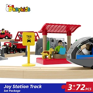 Hot sell 72 pcs classic railway wooden toy train track for children W04C242