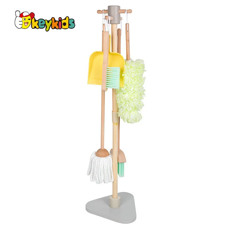 2023 New arrive kids 6 accessories wooden cleaning play set with dust sweep mop W10D654