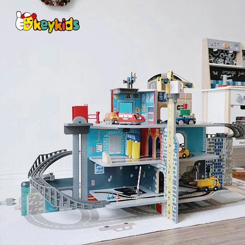 New design preschool play 4 floors wooden city bus station toy for kids W04C250