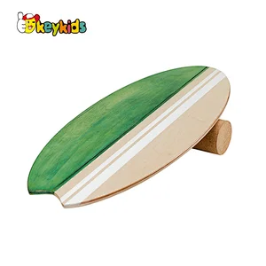 Custom OEM wooden stand up board with roller W01F085