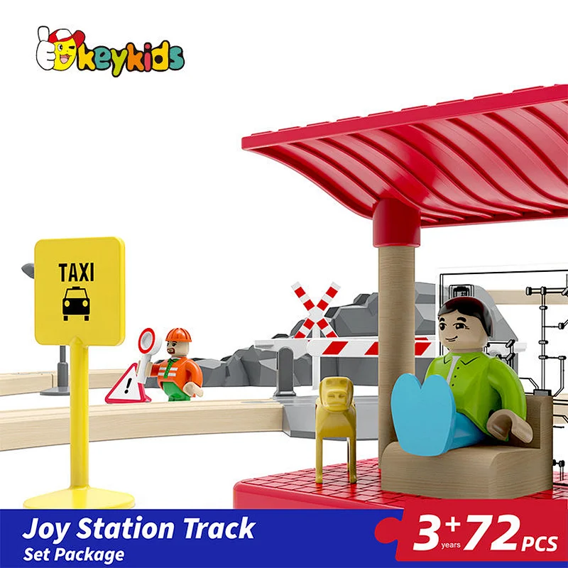 Hot sell 72 pcs classic railway wooden toy train track for children W04C242