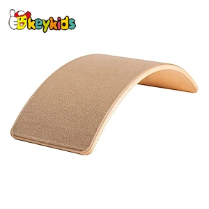 Hot selling kids yoga fitness training wooden balance board with felt W01F065B