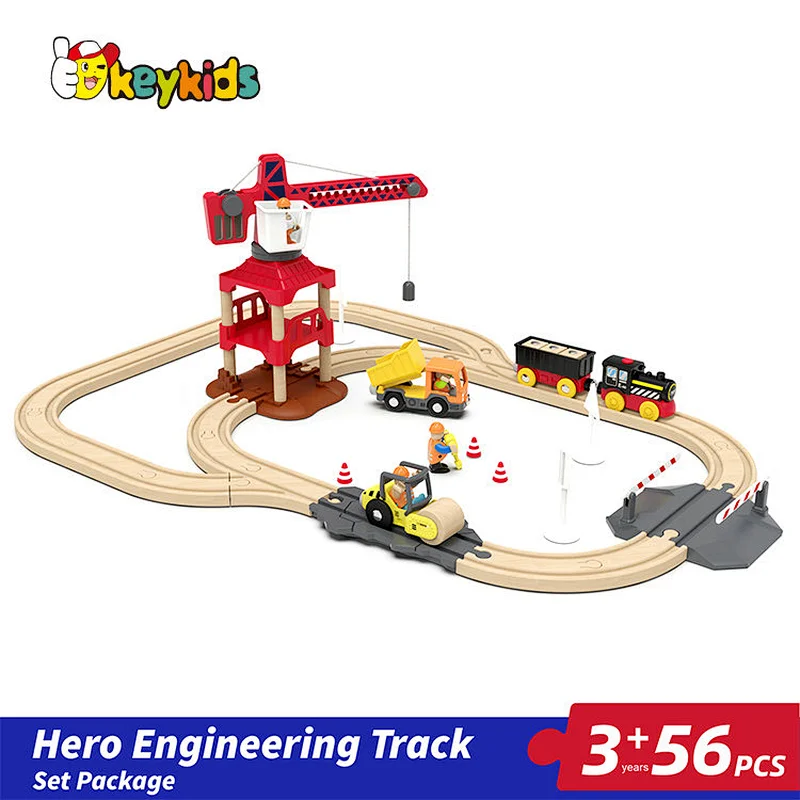 Classic 55PCS kids construction wooden railway toy with crane W04C243