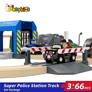 wholesale 66PCS children wooden toy train track set with electric cars W04C245