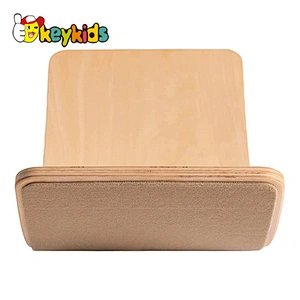 Hot selling kids yoga fitness training wooden balance board with felt W01F065B