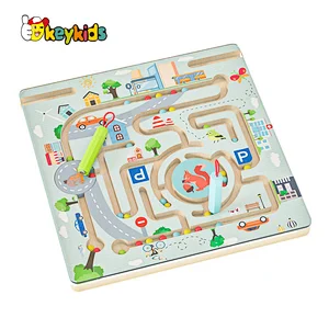 Customize kids educational toys wooden marble maze board for playing W11H107