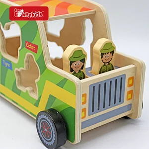 Wholesale Early Educational Wooden Animal Shape Sorteing Truck Toy For Kids W04A609