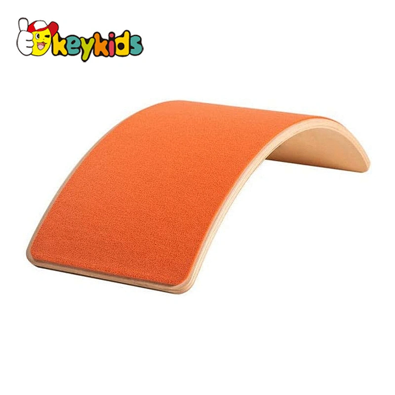 Curvy yoga fitness training anti-slip wooden balance board with felt W01F065E