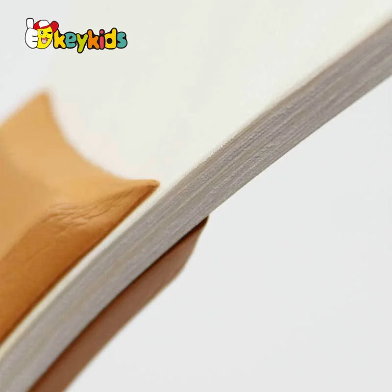 Customized Usapa approved non-slip wooden badminton paddle with balls W01C013