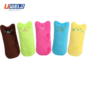 Uweld Catmint Plush Pet Cat Toy