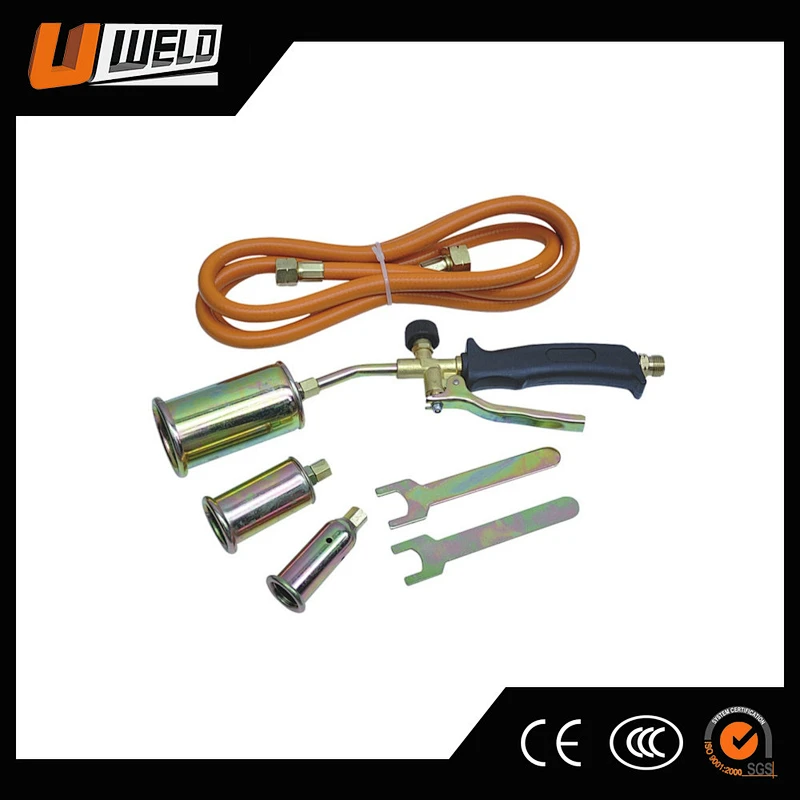 Heating torch assembled with 3 burners