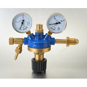Two Stage Acetylene pressure gauge Switzerland type regulator with brass body
