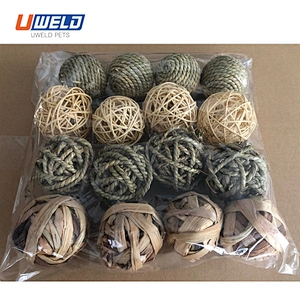 Uweld Pet Gnawing Grass Ball Toy Set
