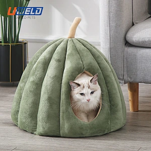 Uweld Plush Pumpkin Shaped Warm Pet House