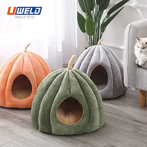 Uweld Plush Pumpkin Shaped Warm Pet House