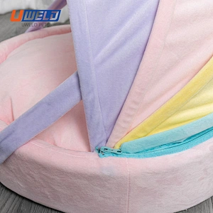 Uweld Colored Semi-Enclosed Warm Pet Nest
