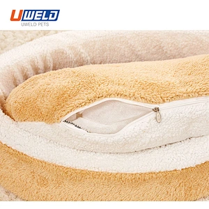 Uweld Hamburg Shaped Plush Pet House