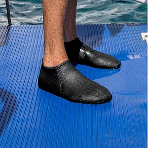 Wholesale OEM Neoprene Beach Aqua Shoes Diving Shoes for Women and Men