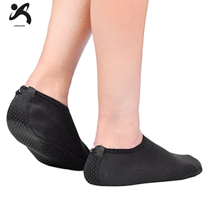 2020 New compression socks wholesale neoprene waterproof beach plastic shoes socks for swimming