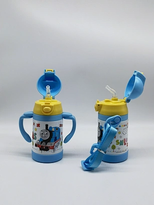 3d children drinking bottle