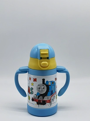 3d children drinking bottle