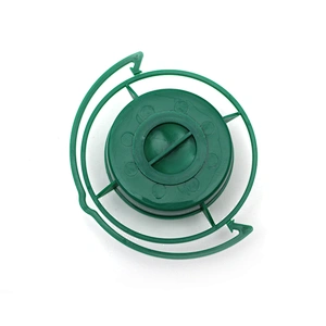 Outdoor Weather Proof Bottle Top Hanging Plastic Pet Water Feeder For Small Birds