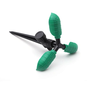 Outdoor Plastic Three Leaves Irrigation Water Sprinkler With Spike