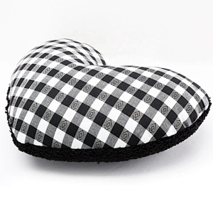 wholesale decorative heart shaped plaid patterns canvas throw pillow